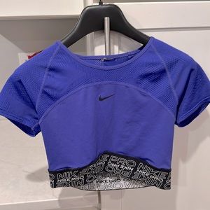Nike performance crop